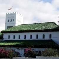 Visite de l'église Saint Andrews et de Dar Niaba, suivie d'un déjeuner au restaurant syrien