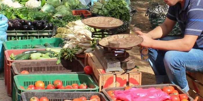 Visite du marché de Beni Makada